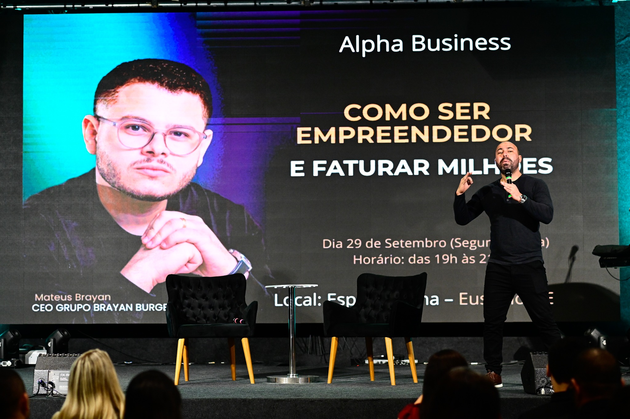 Palco e experiência empresarial